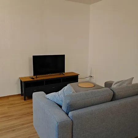 Modern Wohnen Nahe A7 A8 Workers Welcome דירה *